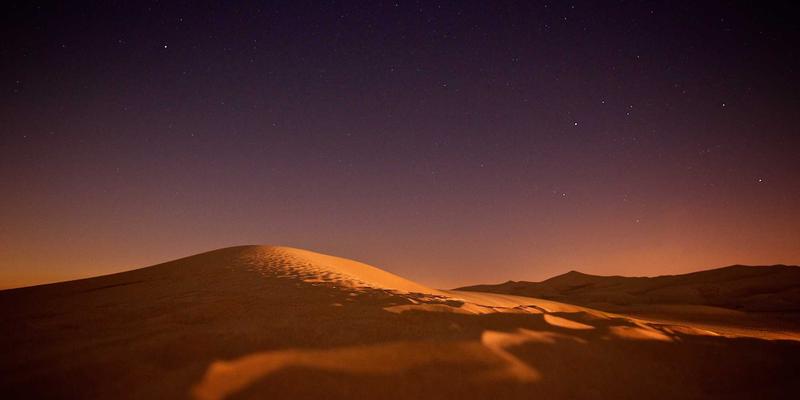 东莞五福模具加工与五金制品：高光注塑与双色注塑如何重塑消费电子外观件